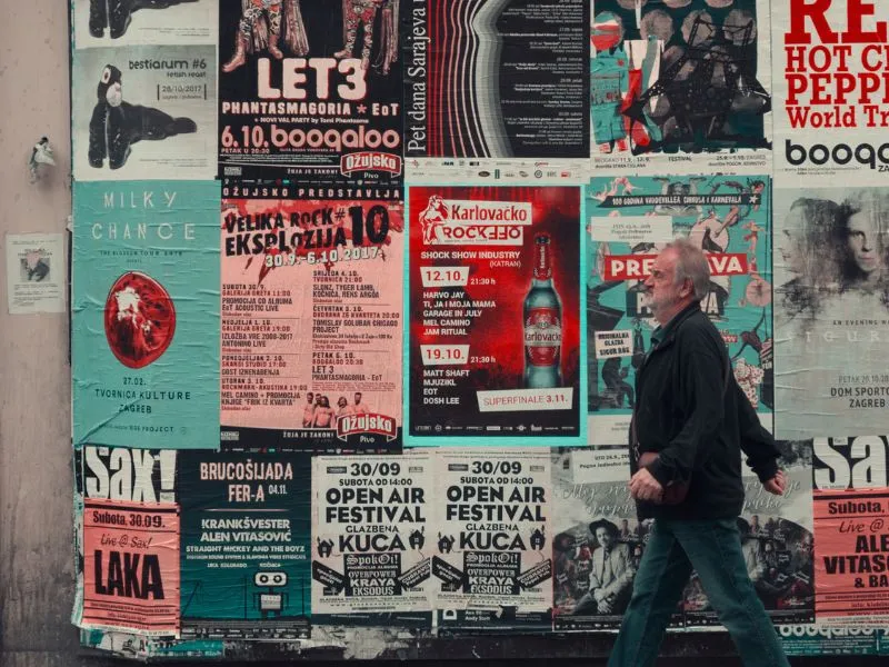 Kampania plakatowa w małym mieście – co zrobić, żeby była widoczna i skuteczna